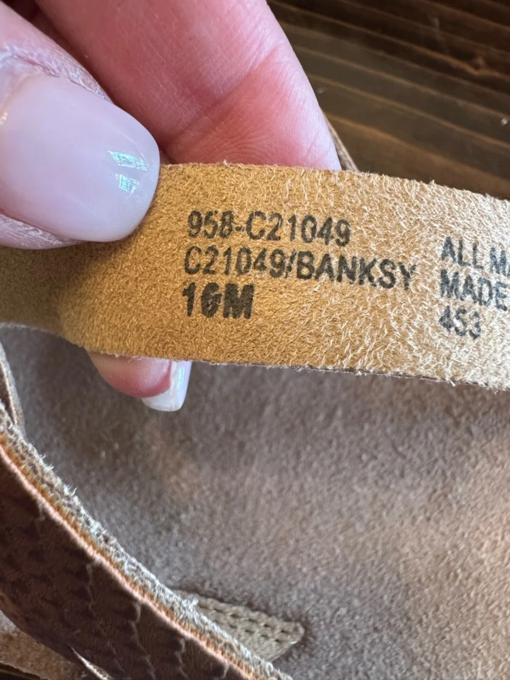 Cliffs by WHITE MOUNTAIN “Banksy”Tan Crisscross Comfort Sandals Size 10